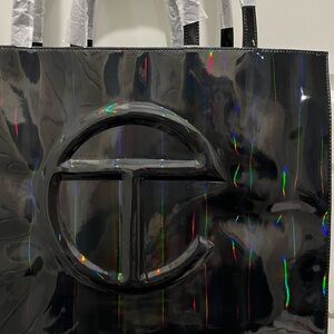 🔥🔥Telfar Iridescent Black SLICK Tote Bag🖤🤍❤️💙💚 SOLD OUT IN STORES‼️